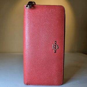 FREE COACH LONG ZIPPY WALLET